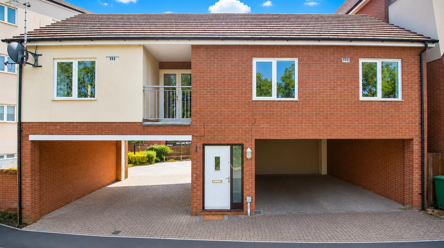 Carradine Crescent, Oxley Park, Milton Keynes